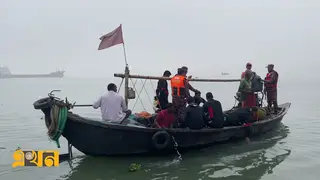 মেঘনায় ট্রলারডুবির ঘটনায় আরও দুইজনের মরদেহ উদ্ধার, নিখোঁজ ৬